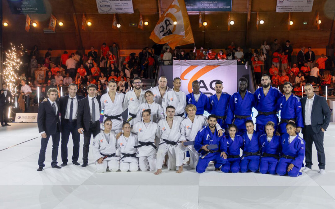 Le champion démarre fort